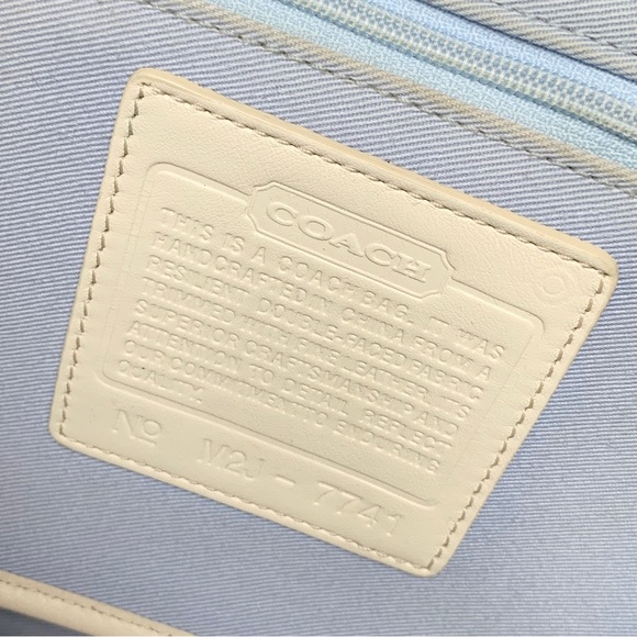 🌸Coach🌸 tote bag shopper zip closure - Picture 7 of 11